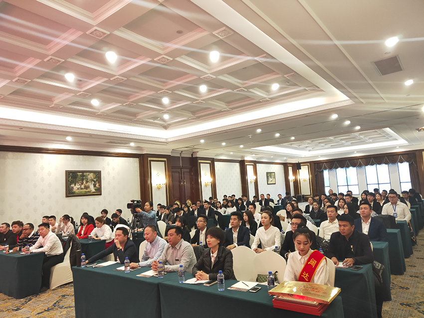 阔达老总_青山老总项光达(2)