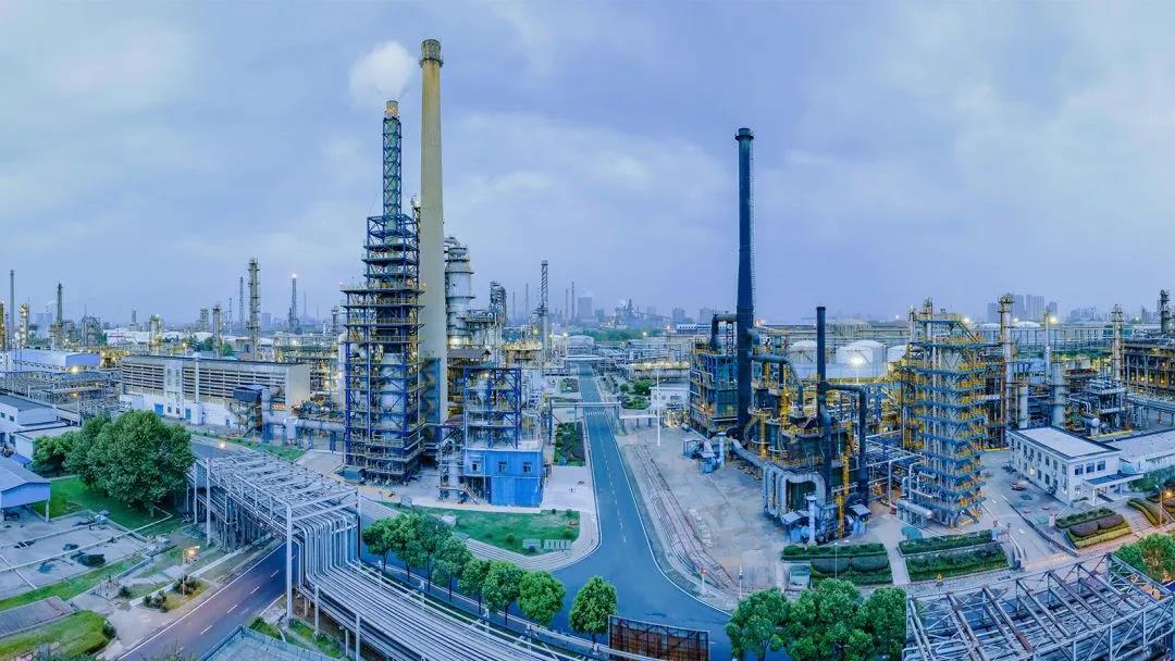 阔达装饰祝贺:烟台万华化学总市值突破3000亿元创山东上市公司市值新